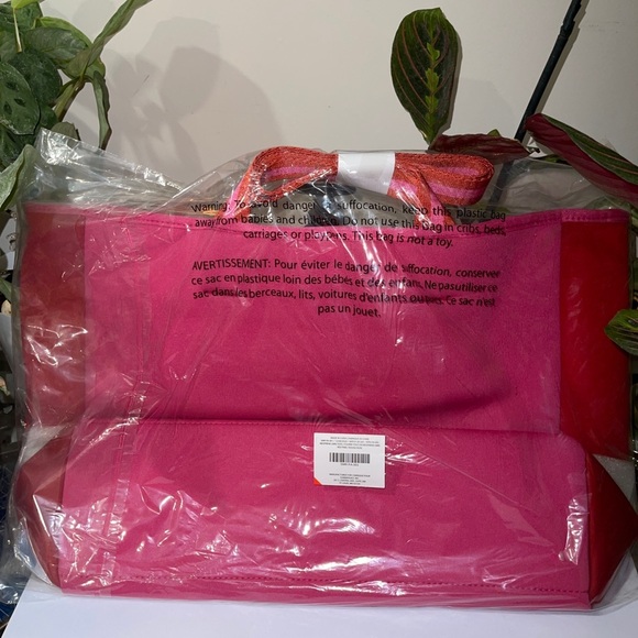 SUMMERSALT Beach Tote Bag in Habiscus & Lava - Picture 10 of 12